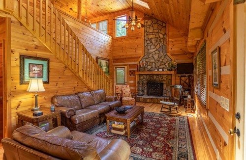 Boone Cabin | Cabin ∙ 4 bedrooms ∙ 12 guests