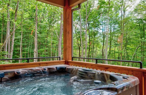 Banner Elk Cabin | Cabin ∙ 4 bedrooms ∙ 12 guests