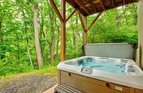 Fleetwood Cabin | Cabin ∙ 4 bedrooms ∙ 10 guests