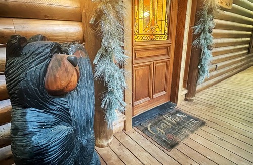 Bryson City Cabin | Cabin ∙ 5 bedrooms ∙ 11 guests