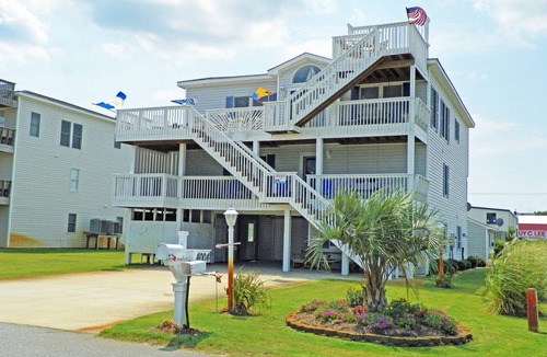 Kitty Hawk Cottage | Cabin ∙ 5 bedrooms ∙ 10 guests