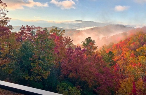 Topton Cabin | Cabin above the Nantahala Gorge, Nantahala River & Queens Lake Access