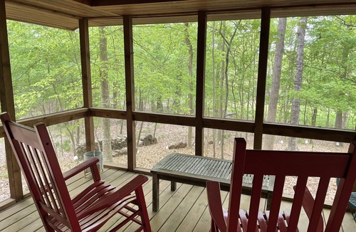Waxhaw Cabin | Cabin amongst the trees