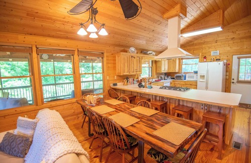 Laurel Springs Cabin | Cabin at Cranberry Mill - Private Creekfront Cabin in Laurel Springs