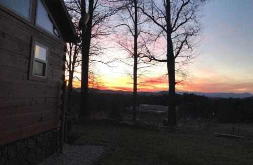 Hendersonville Villa | Cabin on Gold Mine Hill