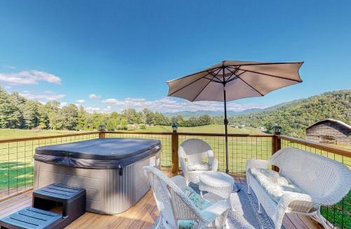 Mars Hill House | Cabin on Loye & Sunrise Cabin