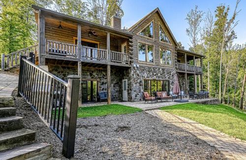 Moneta House | Cabin on the Cove - Luxe Lakefront Pet Friendly Cabin on 5 acres with huge dock