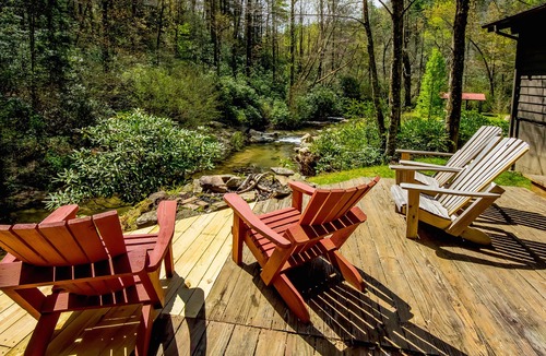 Sapphire Cabin | Cabin on Trout River, 9 Acres Surrounded by US Forest, Waterfalls, 100% Secluded