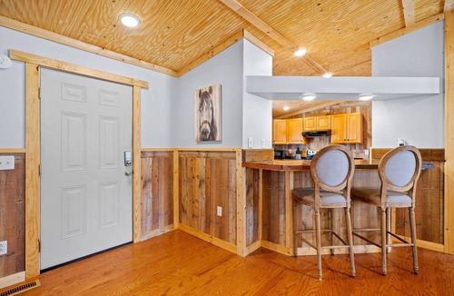 Rocky Point Cabin | Cabin sleeps 10 on 65 acres - dirt bike tracks, 4 wheel, fish, camp, and more!