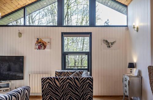 Hallington House | Cabin W Hot Tub, Sauna, King Beds, National Park
