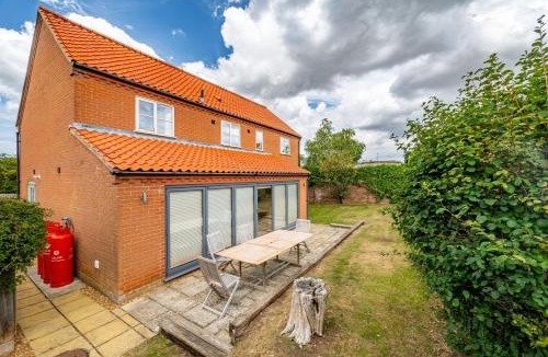 Docking House | Caddows