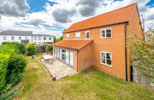 Docking House | Caddows