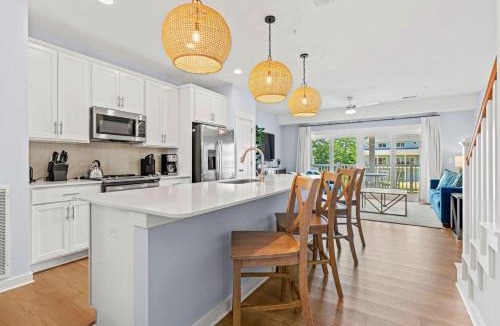 Bermuda Bay Apartment | Cambridge Reserve at Bermuda Bay by KEES Vacations