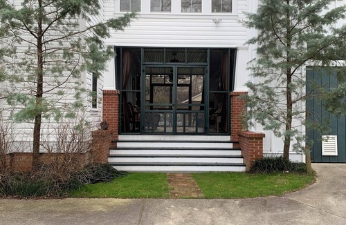Historic Downtown Manteo House | Cameron House Inn