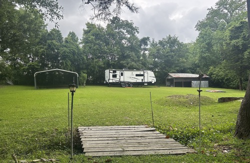 Swansboro House | Camping By The Beach - Modern,close to the beach & peaceful country! Bunk beds!