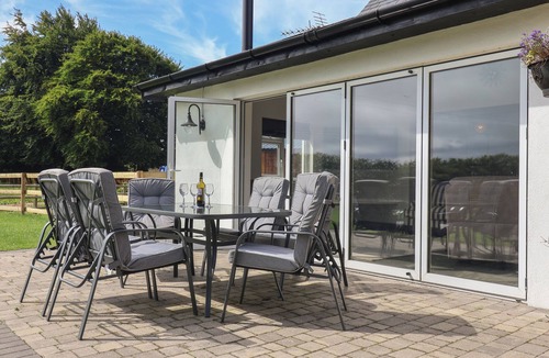 Watchet Cottage | CAMPION COTTAGE, pet friendly, with open fire in Roadwater