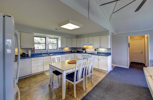 Sunset Village House | Canal Front 3 Bedroom Home/Newly Renovated