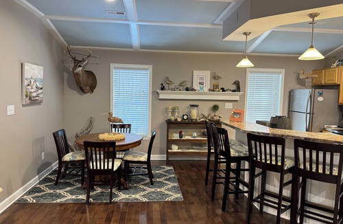 Morehead City Apartment | Canal Retreat -Full apartment – 15 minutes to Beaufort – 12 minutes to Havelock