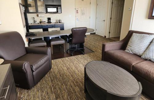 Greenville Hotel | Candlewood Suites Greenville NC by IHG