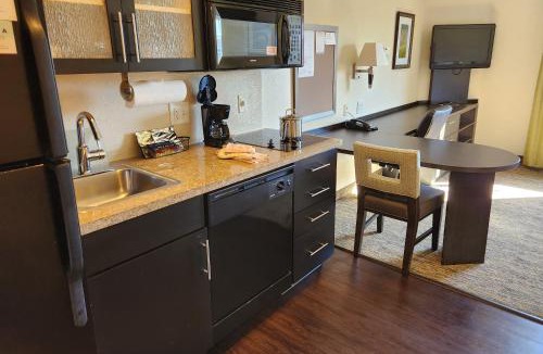 Greenville Hotel | Candlewood Suites Greenville NC by IHG