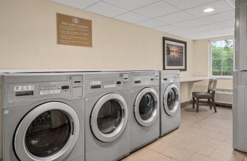 Huntersville Hotel | Candlewood Suites Huntersville-Lake Norman Area by IHG