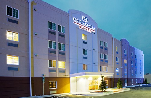 Jacksonville Hotel | Candlewood Suites Jacksonville, an IHG Hotel