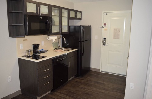 Metrocenter - North Rhodes Park Hotel | Candlewood Suites Nashville - Metro Center by IHG