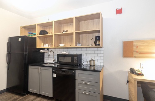 New Bern Hotel | Candlewood Suites New Bern by IHG