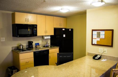 Wilson Hotel | Candlewood Suites Wilson by IHG