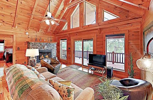 Maggie Valley House | Canoe Landing
