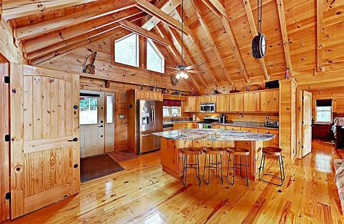 Maggie Valley House | Canoe Landing
