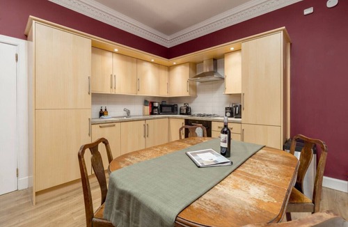 Bonnington Apartment | Canon St Central Edinburgh