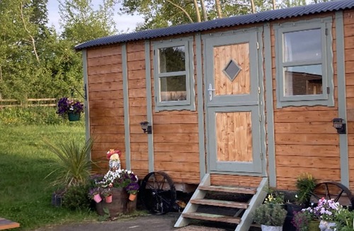 Carlton-in-Cleveland Cabin | Captivating 1-bed Cabin in Middlesbrough