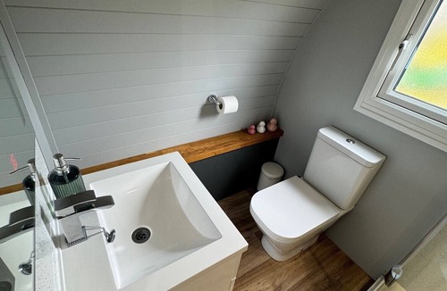 Ipswich Cabin | Cardamon Pod Self-Catering glamping in Suffolk