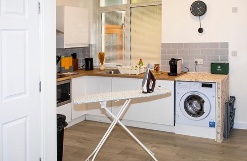Butetown Apartment | Cardiff Bay Studio