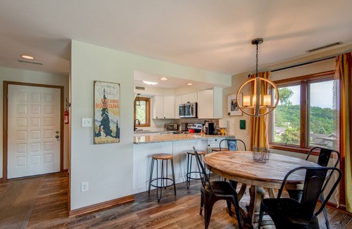 Blowing Rock Condo | Cardinal 101 in Chetola with Resort Amenities completely renovated