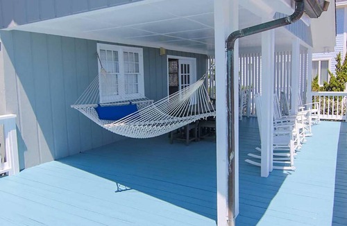 South End House | Carolina Breezy by Sea Scape Properties
