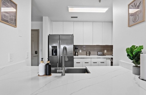 Charlotte Center City Apartment | Carolina Cove | Free Parking, Spacious, City Views