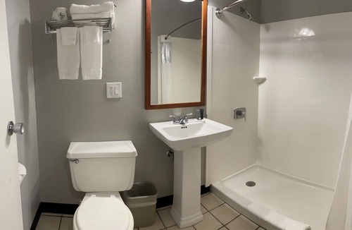 Pinebluff Hotel | Carolina Pine Inn