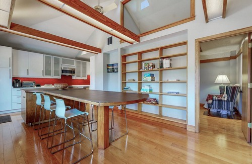 Highlands Apartment | Carolina Square - In Town Apartment Highlands NC