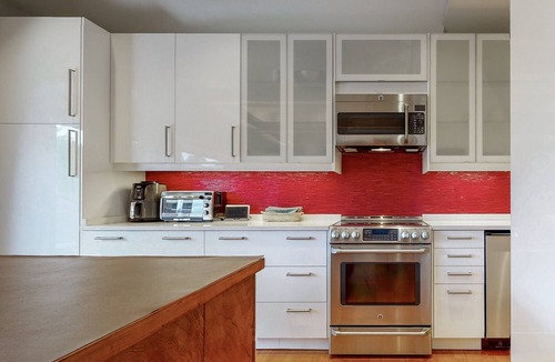 Highlands Apartment | Carolina Square - In Town Apartment Highlands NC