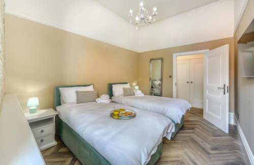 Cirencester Apartment | Carpenters Building