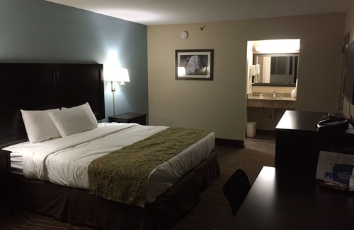 Hendersonville Hotel | Cascades Mountain Resort, Ascend Hotel Collection