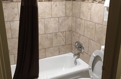 Hendersonville Hotel | Cascades Mountain Resort, Ascend Hotel Collection