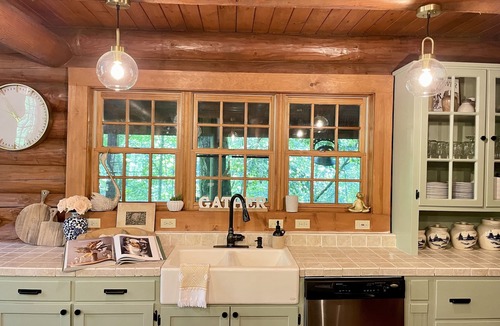 Cashiers Cabin | Cashiers Creek Front True Log 4,300 sqft Mountain Lodge, EV Charger + FiberOptic