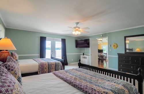 Terrell House | Castaway to Lake Norman! Open water views!