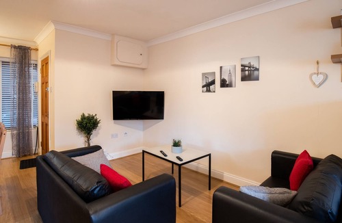 Stansted Apartment | Castle Walk