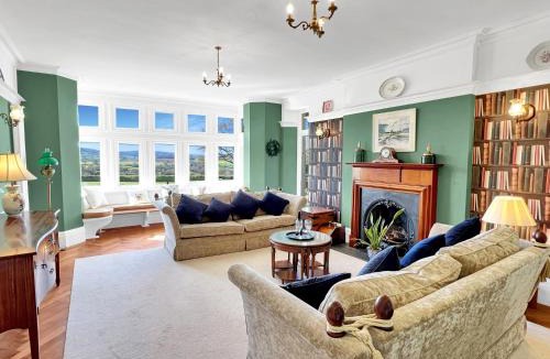 Old Cleeve House | Cedar Grange