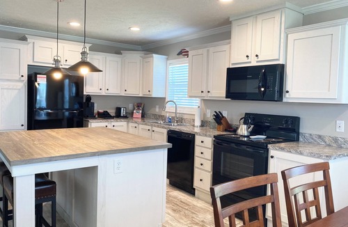 Cedar Island House | Cedar Island Bay ~ Great Sunrises & Water Views ~ Quiet Setting! ~ ADULTS ONLY!
