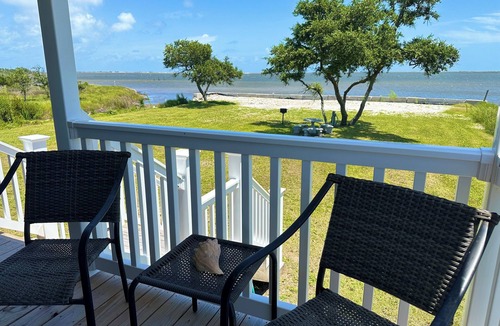 Cedar Island House | Cedar Island Bay ~ Great Sunrises & Water Views ~ Quiet Setting! ~ ADULTS ONLY!